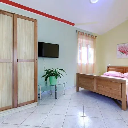 Irma By Interhome
